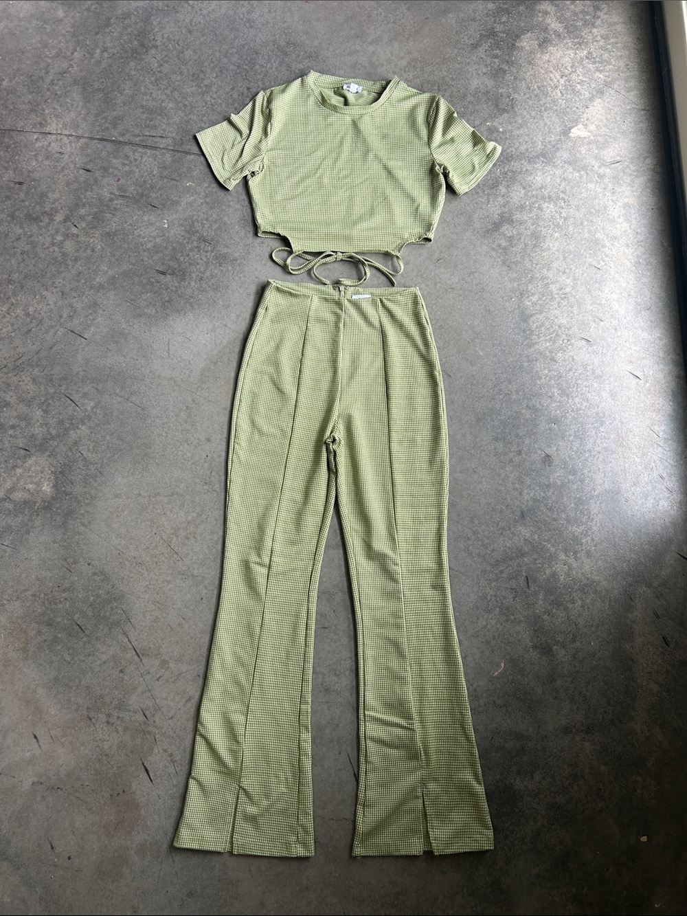 Le Lis Green Cropped Tie-Back Top & Flared Pants Set